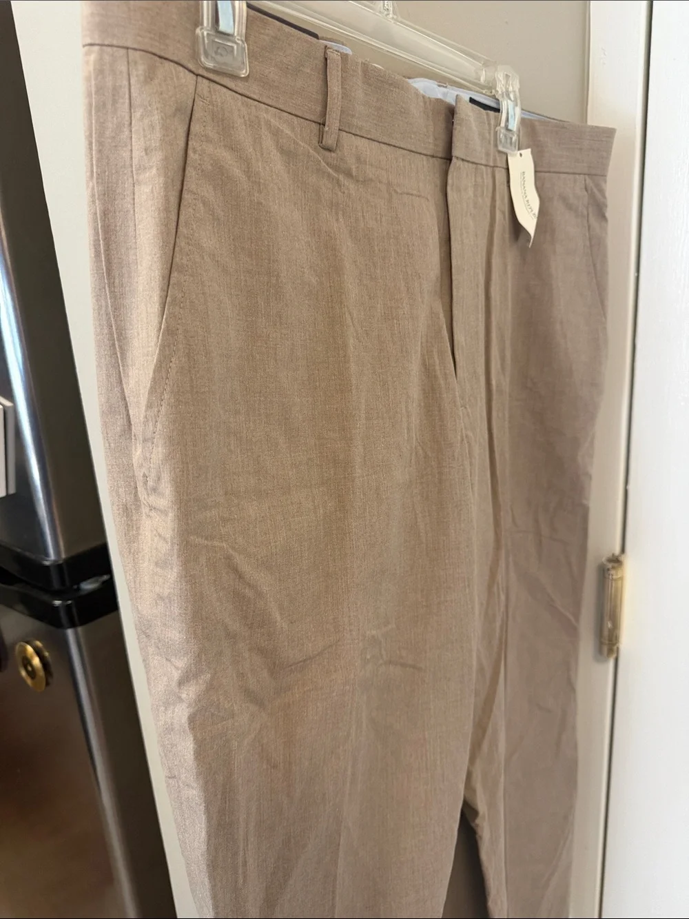 $80 NWT Banana Republic Modern Fit Pants – Men’s 35x30 100% cotton khaki/tan